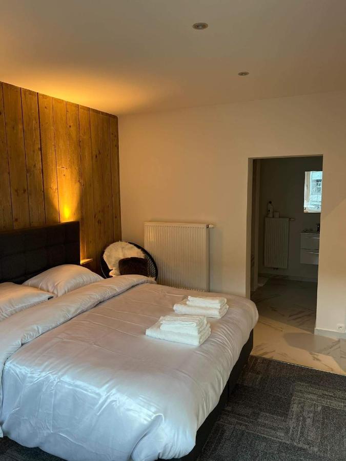 Prachtige In Centrum Met Badkamer ! Apartamento
