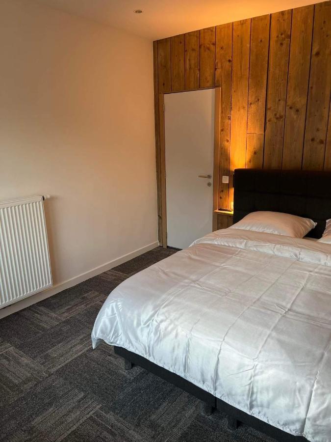 Prachtige In Centrum Met Badkamer ! Apartamento