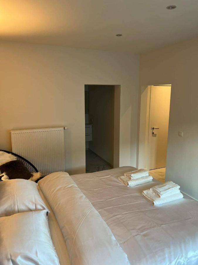 Prachtige In Centrum Met Badkamer ! Bruges